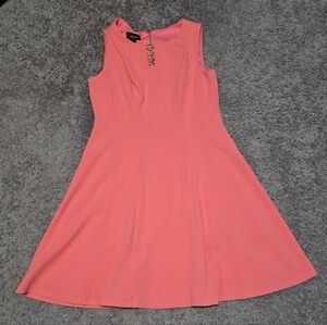 Elegant Pink Sleeveless Dress